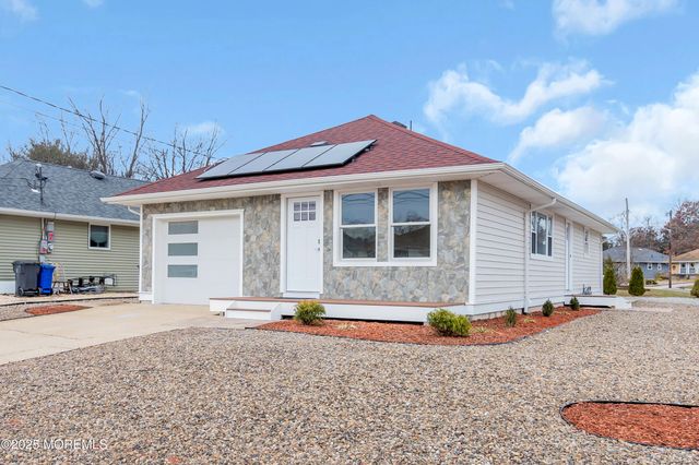 1738 Yorktowne Boulevard, Toms River, NJ 08753