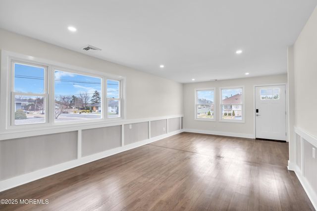 1738 Yorktowne Boulevard, Toms River, NJ 08753