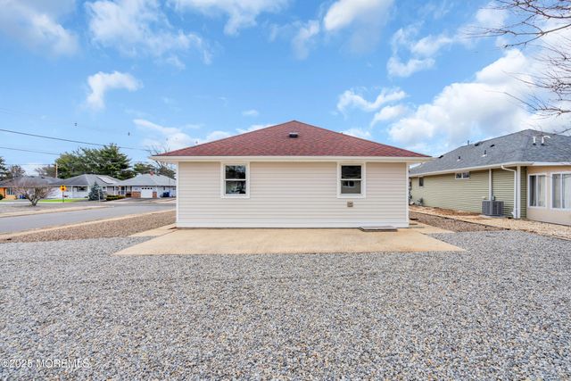 1738 Yorktowne Boulevard, Toms River, NJ 08753