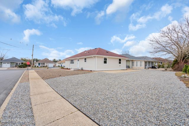 1738 Yorktowne Boulevard, Toms River, NJ 08753