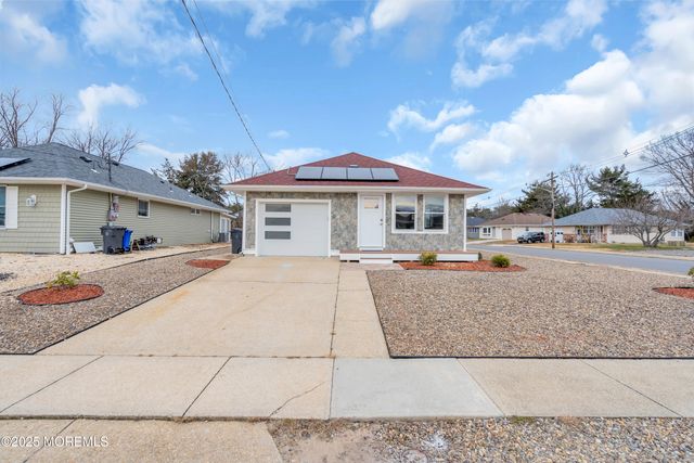 1738 Yorktowne Boulevard, Toms River, NJ 08753