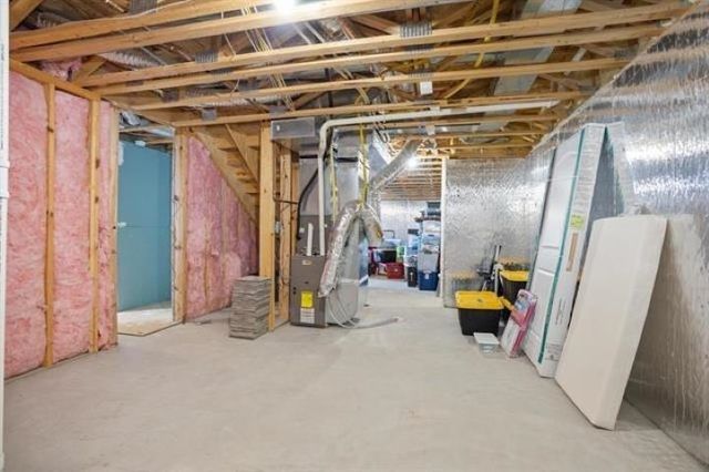 2616 17TH ST NW, Minot, ND 58703