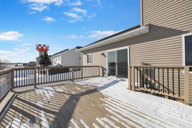 2616 17TH ST NW, Minot, ND 58703