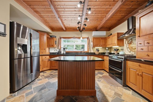 42 Highfields Road, Wilton, NH 03086
