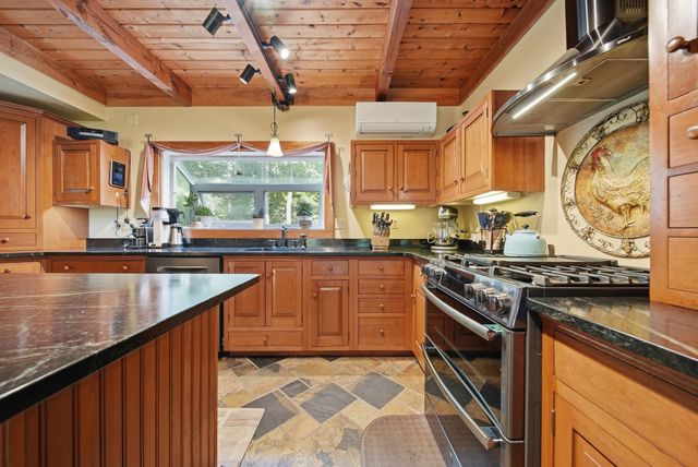 42 Highfields Road, Wilton, NH 03086