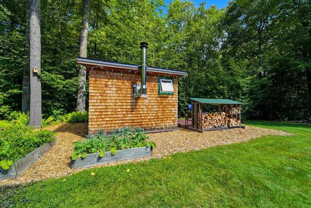 42 Highfields Road, Wilton, NH 03086
