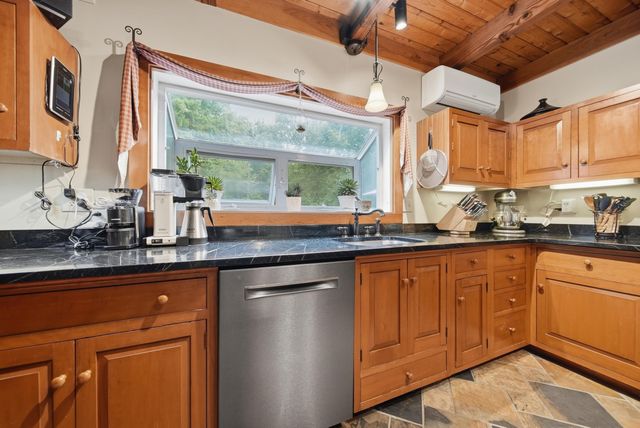 42 Highfields Road, Wilton, NH 03086