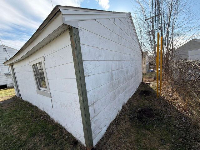 13635 Knox Avenue, Warren, MI 48089