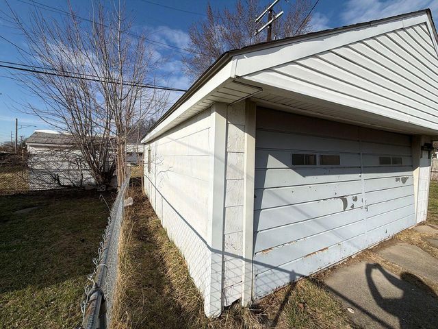 13635 Knox Avenue, Warren, MI 48089