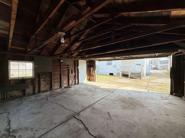 13635 Knox Avenue, Warren, MI 48089