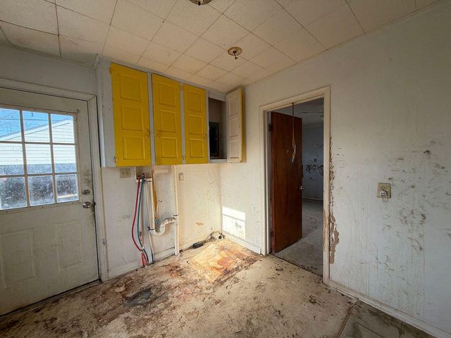 13635 Knox Avenue, Warren, MI 48089