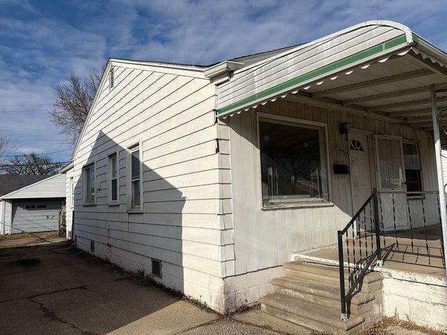 13635 Knox Avenue, Warren, MI 48089