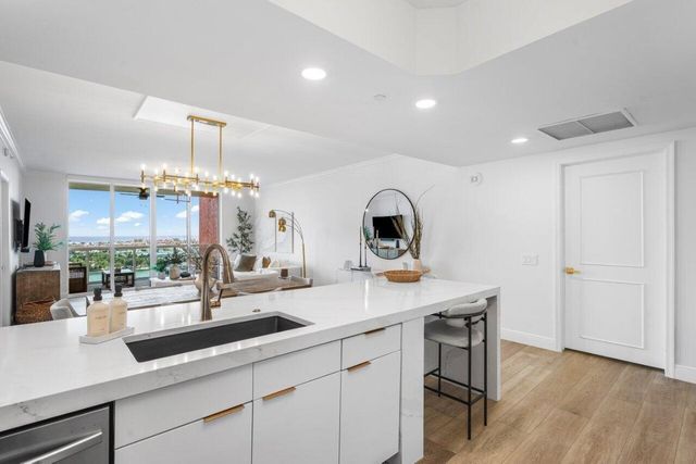 2640 Lake Shore Drive 1410, Riviera Beach, FL 33404