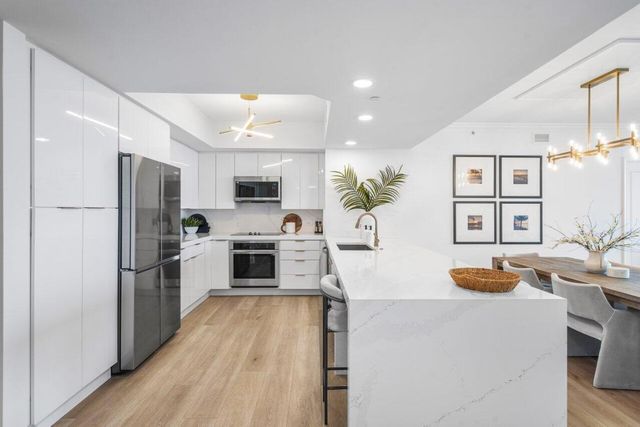 2640 Lake Shore Drive 1410, Riviera Beach, FL 33404