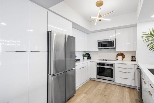 2640 Lake Shore Drive 1410, Riviera Beach, FL 33404