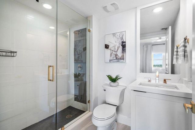 2640 Lake Shore Drive 1410, Riviera Beach, FL 33404