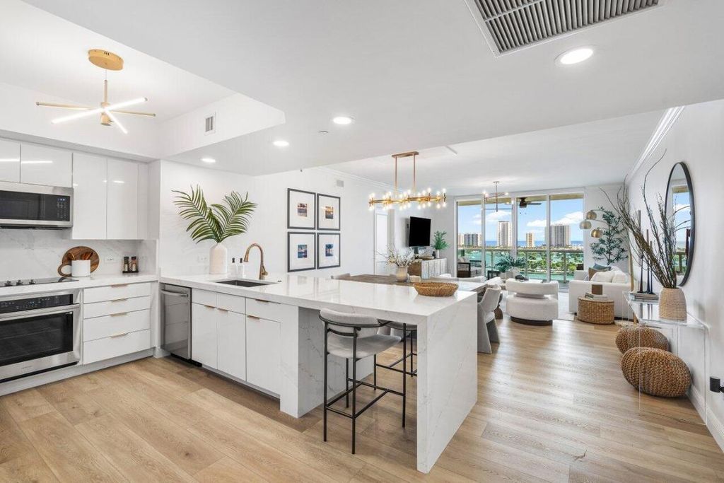 2640 Lake Shore Drive 1410, Riviera Beach, FL 33404