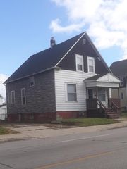 2468 N 35th STREET, Milwaukee, WI 53210