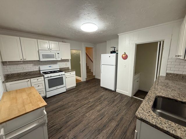 17 Moraine Place 17, Brockton, MA 02301