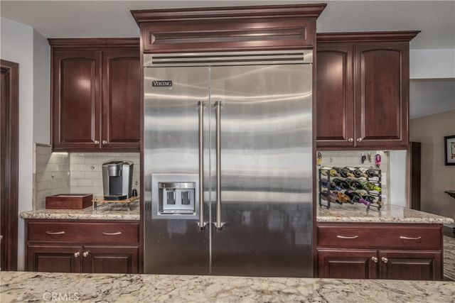 6617 Rainbow Place, Highland, CA 92346