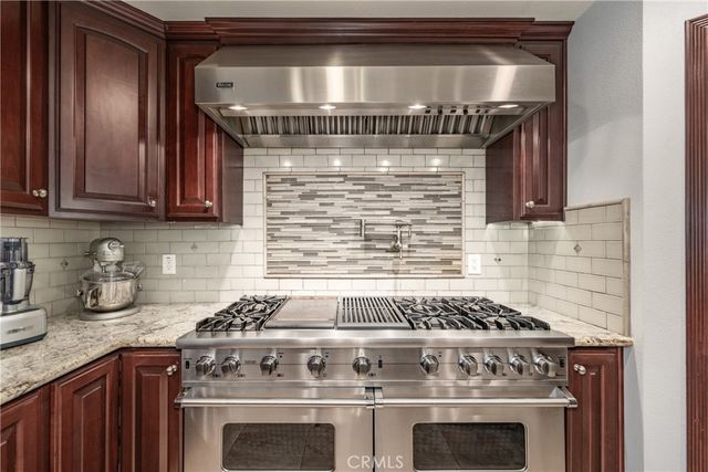 6617 Rainbow Place, Highland, CA 92346