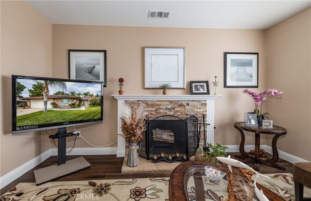 6617 Rainbow Place, Highland, CA 92346