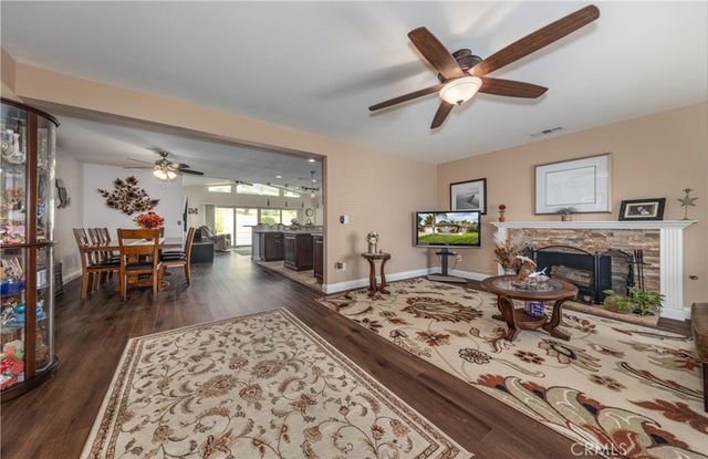 6617 Rainbow Place, Highland, CA 92346