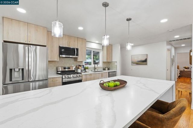 1661 Marta Dr, Pleasant Hill, CA 94523