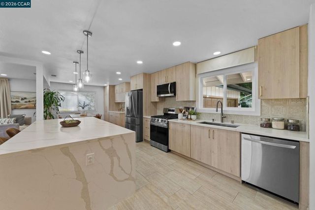 1661 Marta Dr, Pleasant Hill, CA 94523