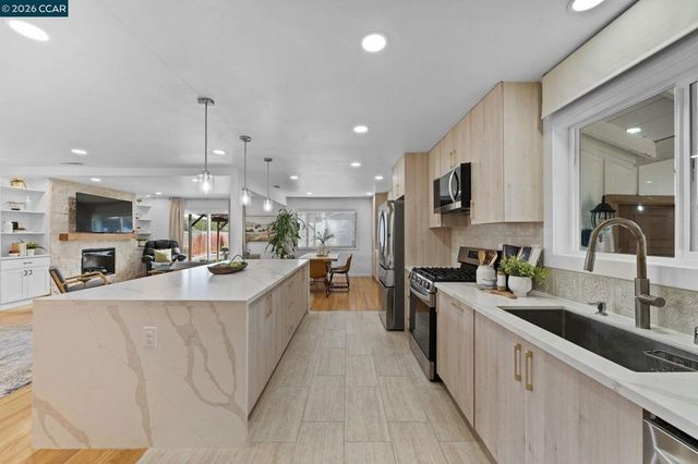 1661 Marta Dr, Pleasant Hill, CA 94523