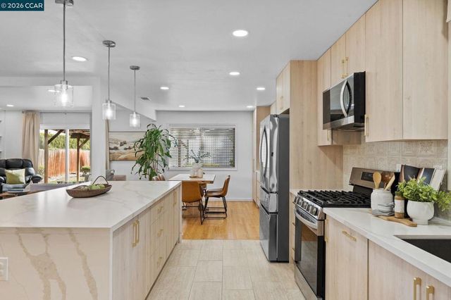 1661 Marta Dr, Pleasant Hill, CA 94523