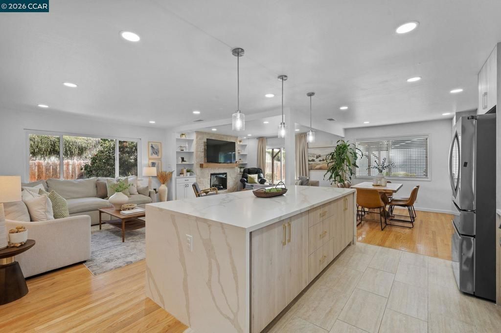 Image 1 of property listing at 1661 Marta Dr, Pleasant Hill, CA 94523