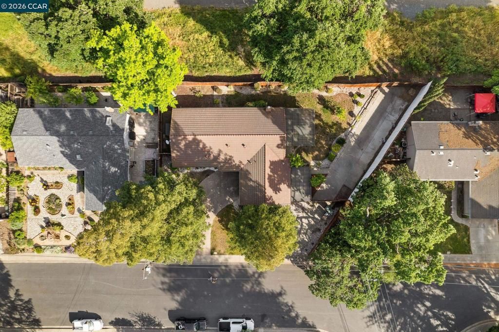 Image 39 of property listing at 1661 Marta Dr, Pleasant Hill, CA 94523