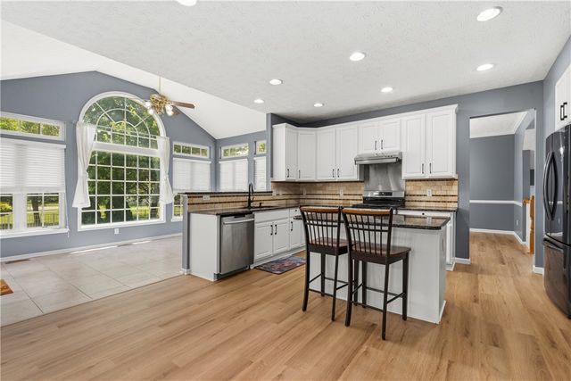 9120 Surrey Gate Place, Washington Twp, OH 45458