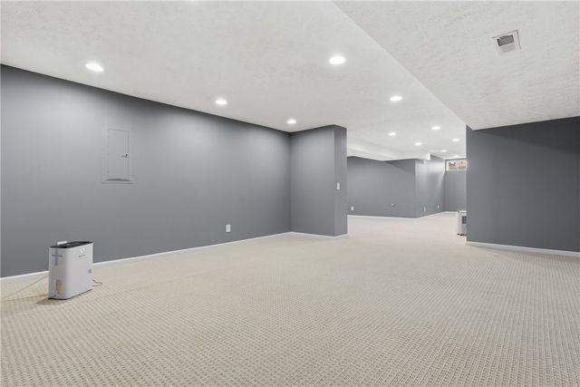 9120 Surrey Gate Place, Washington Twp, OH 45458