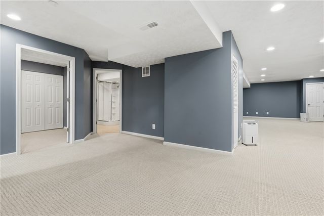 9120 Surrey Gate Place, Washington Twp, OH 45458