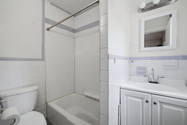 39 Baldwin St, West Springfield, MA 01089