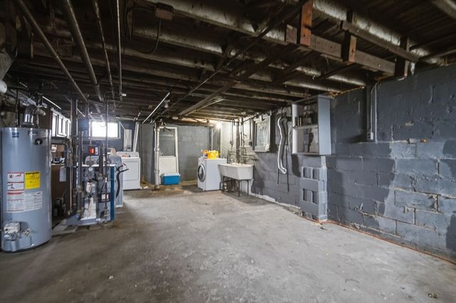 39 Baldwin St, West Springfield, MA 01089