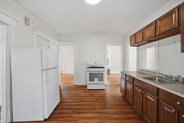 39 Baldwin St, West Springfield, MA 01089