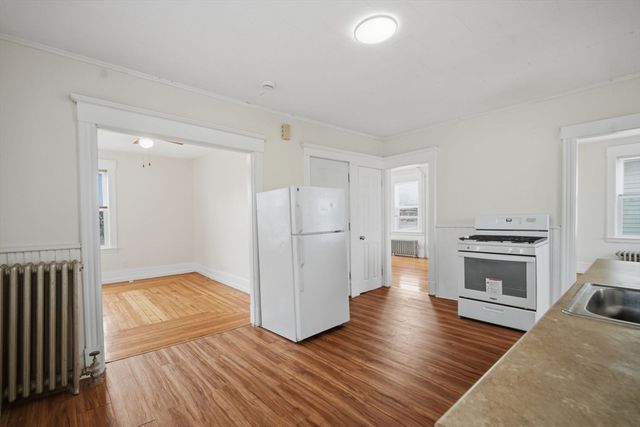 39 Baldwin St, West Springfield, MA 01089