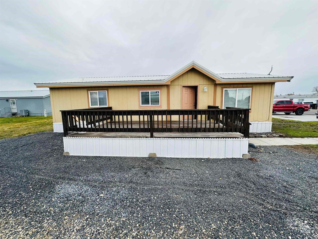 #44 904 Oak Ave 44, Nyssa, OR 97913