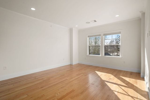 18 Robert 14, Boston, MA 02131