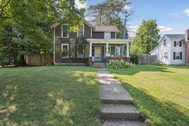 76 Budlong Street, Hillsdale, MI 49242