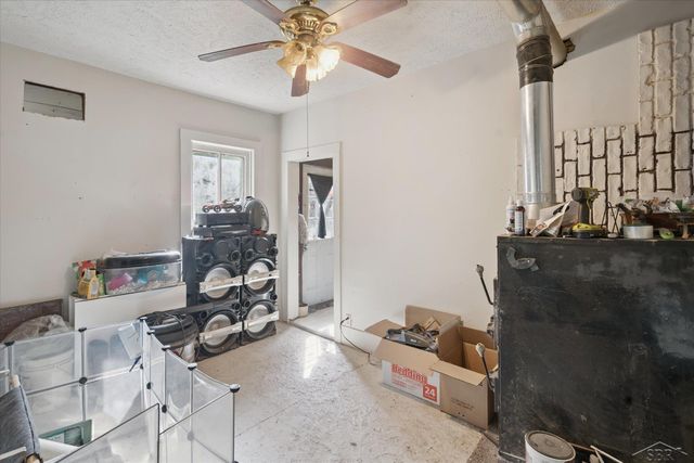 76 Budlong Street, Hillsdale, MI 49242