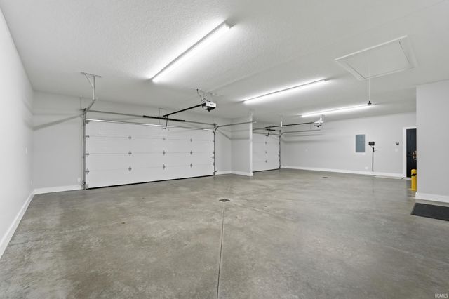 13335 Passerine Boulevard, Fort Wayne, IN 46845