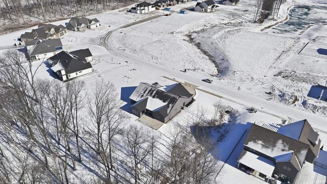 13335 Passerine Boulevard, Fort Wayne, IN 46845