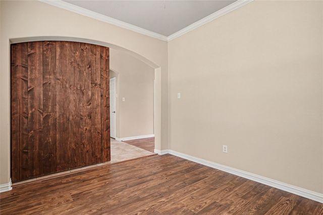 804 W Bend Boulevard, Burleson, TX 76028
