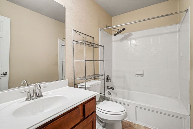 804 W Bend Boulevard, Burleson, TX 76028