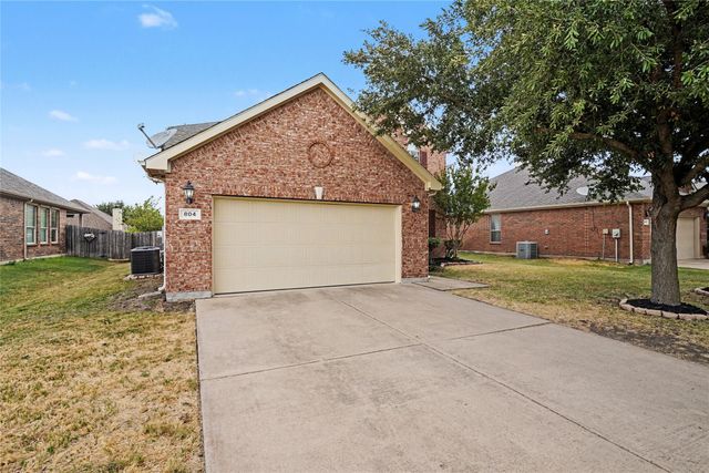 804 W Bend Boulevard, Burleson, TX 76028