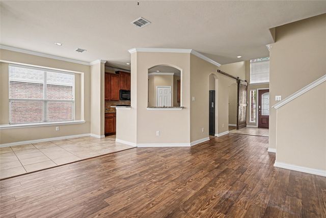 804 W Bend Boulevard, Burleson, TX 76028